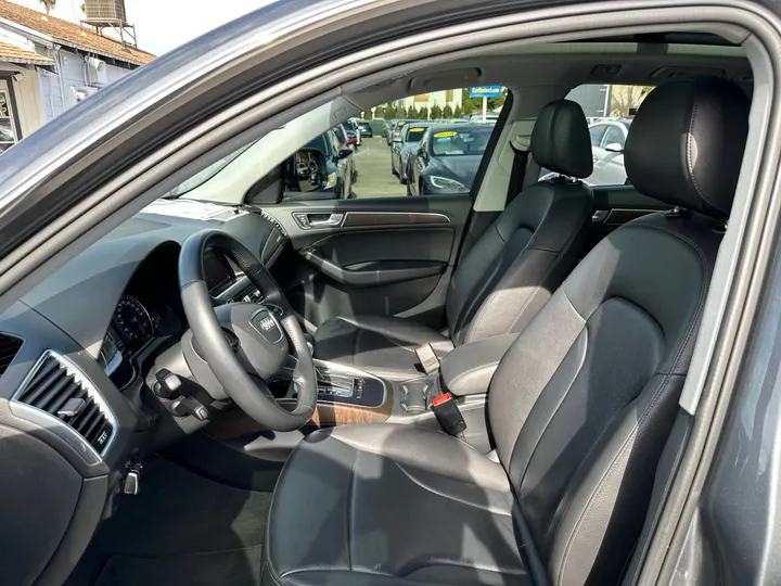2016 AUDI Q5 Image 16