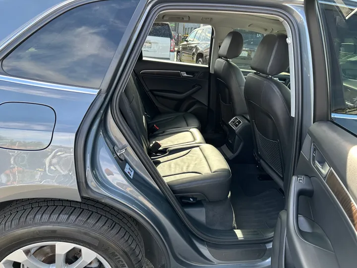 2016 AUDI Q5 Image 42