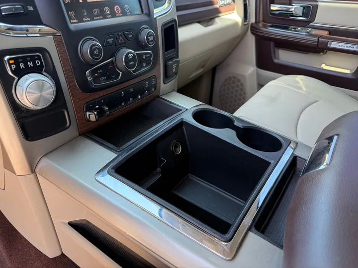 2014 RAM 1500 CREW CAB Image 17