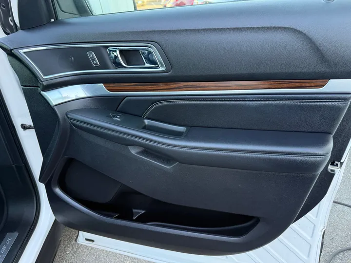 2018 FORD EXPLORER Image 37