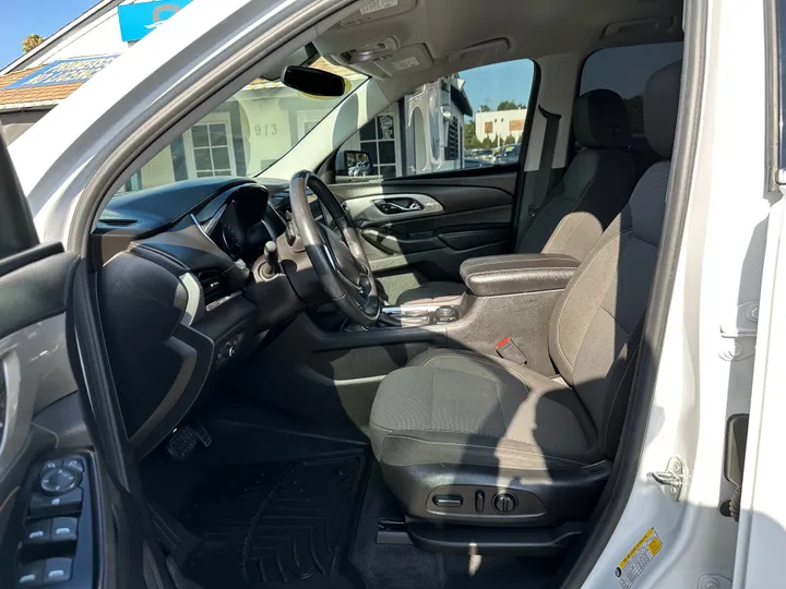 2018 CHEVROLET TRAVERSE Image 12