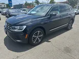 2018 VOLKSWAGEN TIGUAN Thumnail Image 4