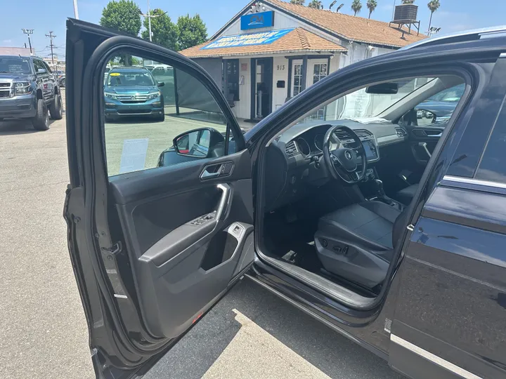 2018 VOLKSWAGEN TIGUAN Image 10