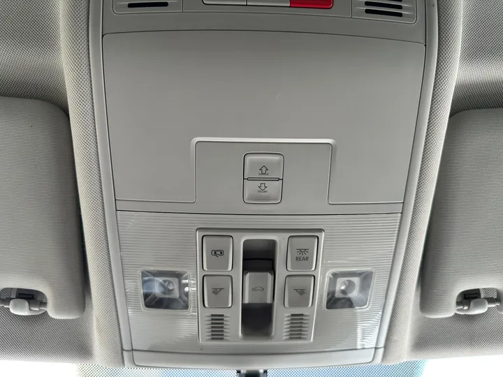 2018 VOLKSWAGEN TIGUAN Image 27
