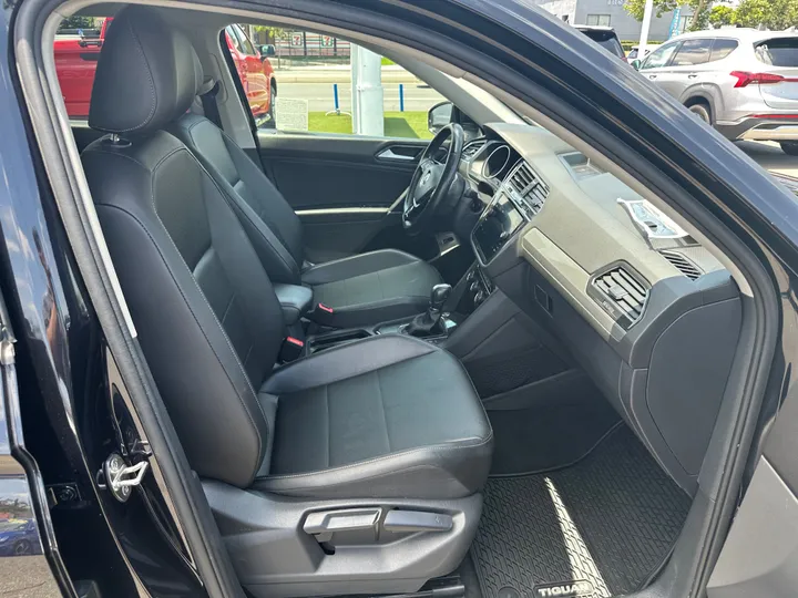 2018 VOLKSWAGEN TIGUAN Image 42