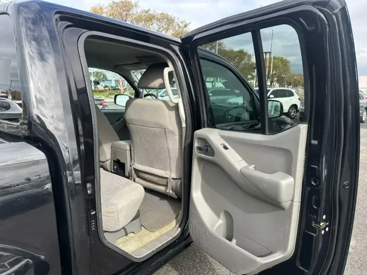 2016 NISSAN FRONTIER CREW CAB Image 26