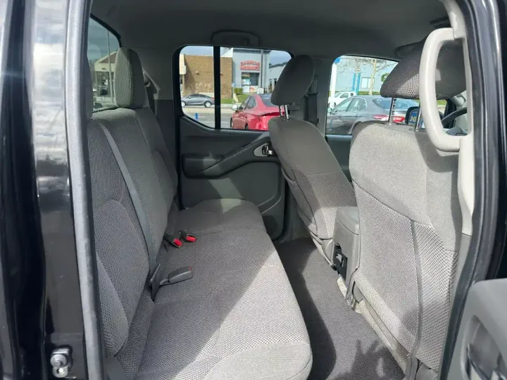 2016 NISSAN FRONTIER CREW CAB Image 28