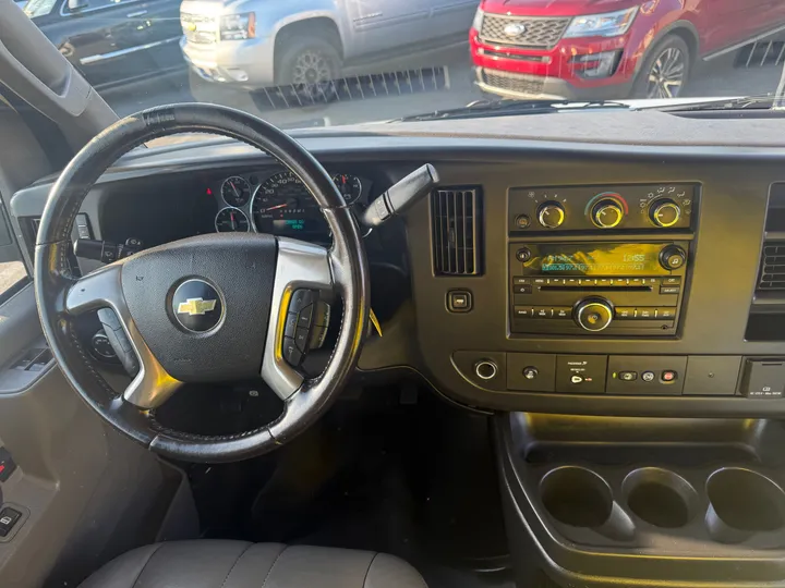2016 CHEVROLET EXPRESS 3500 CARGO Image 34