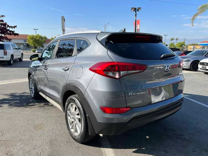 2018 HYUNDAI TUCSON Image 8