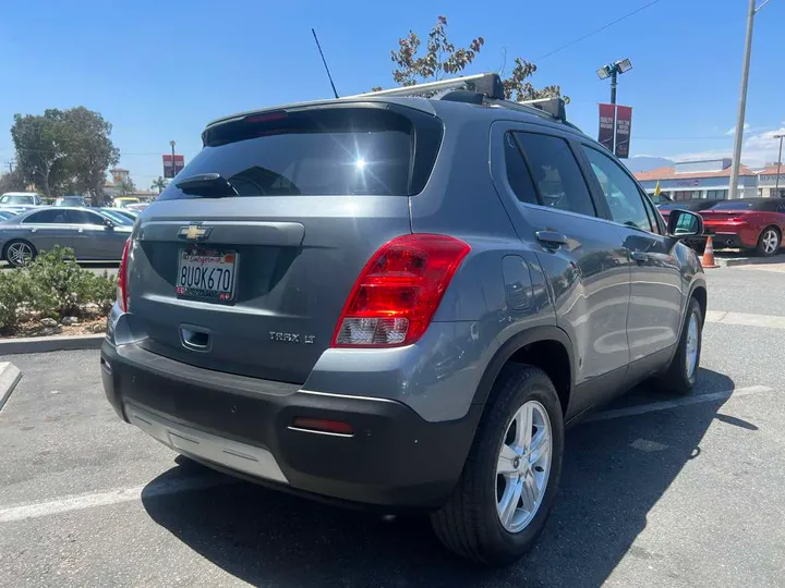 2015 CHEVROLET TRAX Image 8