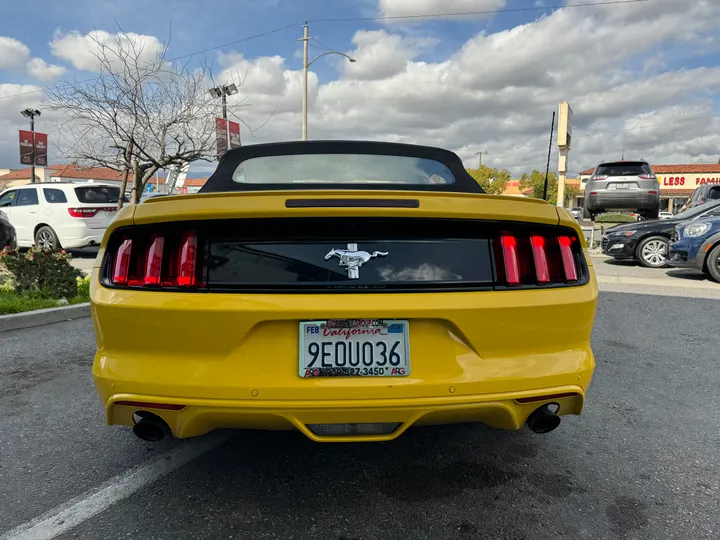 2015 FORD MUSTANG Image 8