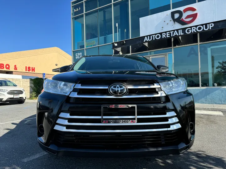 2018 TOYOTA HIGHLANDER Image 2