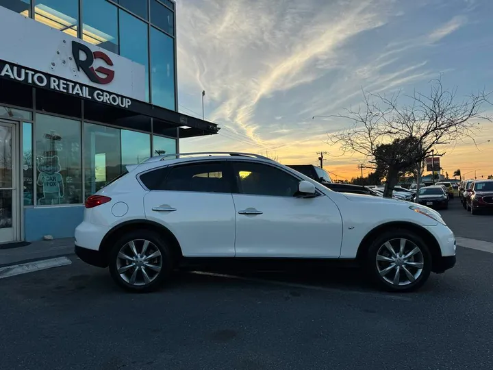 2014 INFINITI QX50 Image 4