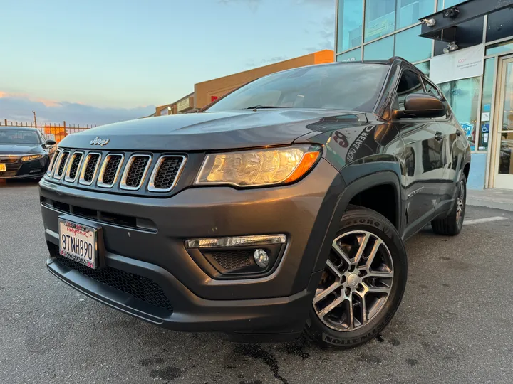 2017 JEEP COMPASS Image 3