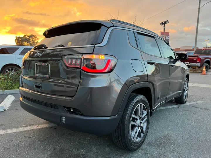 2017 JEEP COMPASS Image 8