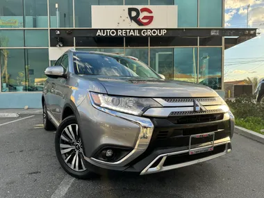 2020 MITSUBISHI OUTLANDER Image 4