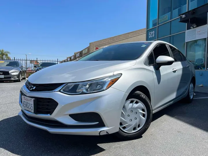 SILVER, 2018 CHEVROLET CRUZE Image 3