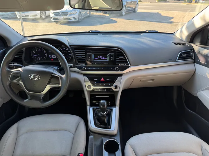 2018 HYUNDAI ELANTRA Image 12