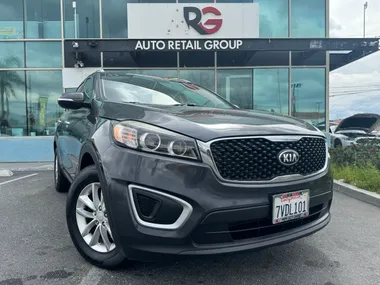 2017 KIA SORENTO Image 12