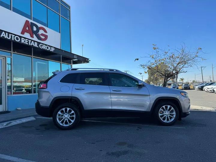 2019 JEEP CHEROKEE Image 4