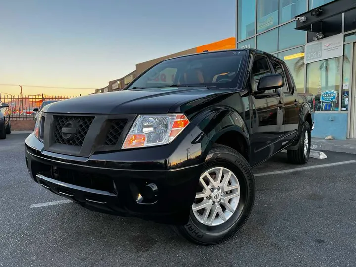 2017 NISSAN FRONTIER CREW CAB Image 3