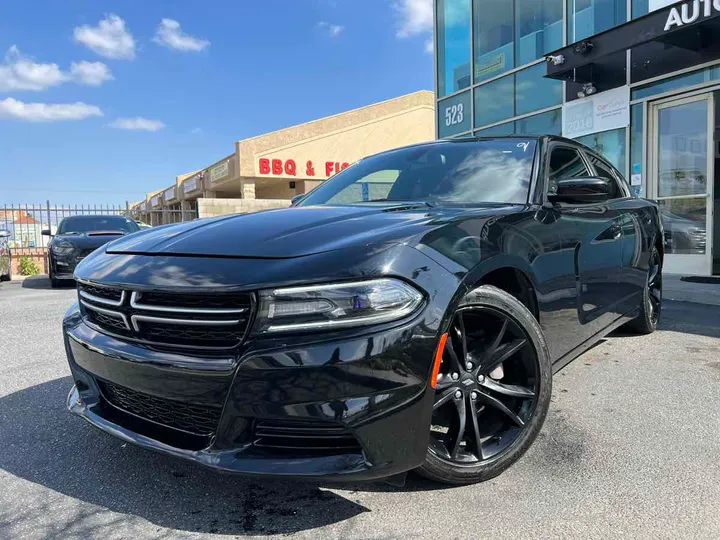 2017 DODGE CHARGER Image 3