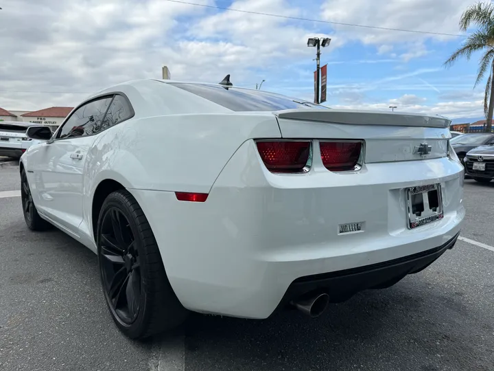 2012 CHEVROLET CAMARO Image 8