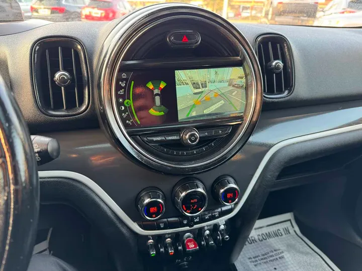 2018 MINI COUNTRYMAN Image 15