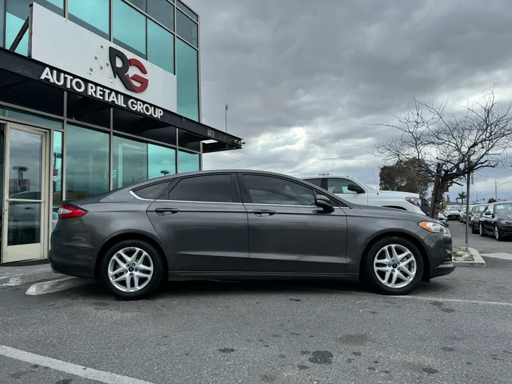 2016 FORD FUSION Image 4