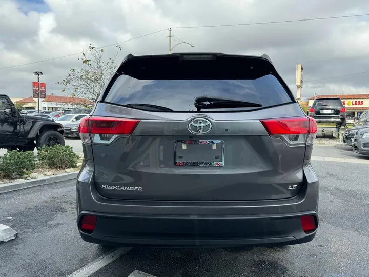 2019 TOYOTA HIGHLANDER Image 7