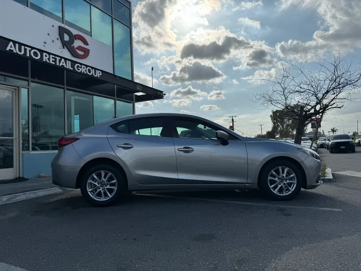 2016 MAZDA MAZDA3 Image 4