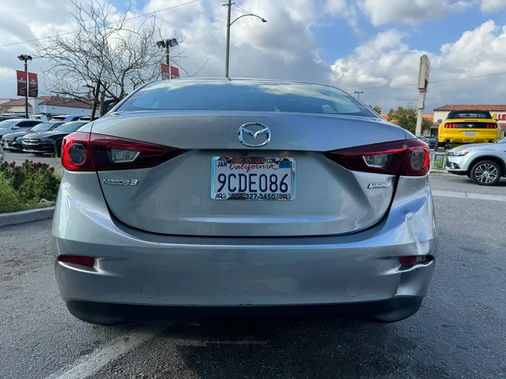 2016 MAZDA MAZDA3 Image 7