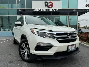 BURGUNDY, 2017 HONDA PILOT Image 