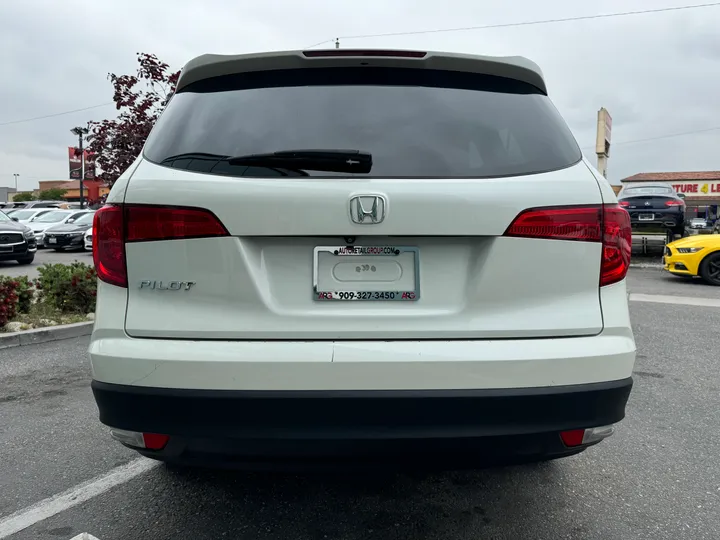 BURGUNDY, 2017 HONDA PILOT Image 7