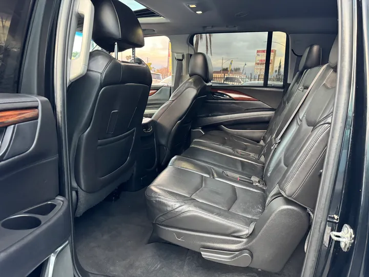 N / A, 2015 CADILLAC ESCALADE ESV Image 10