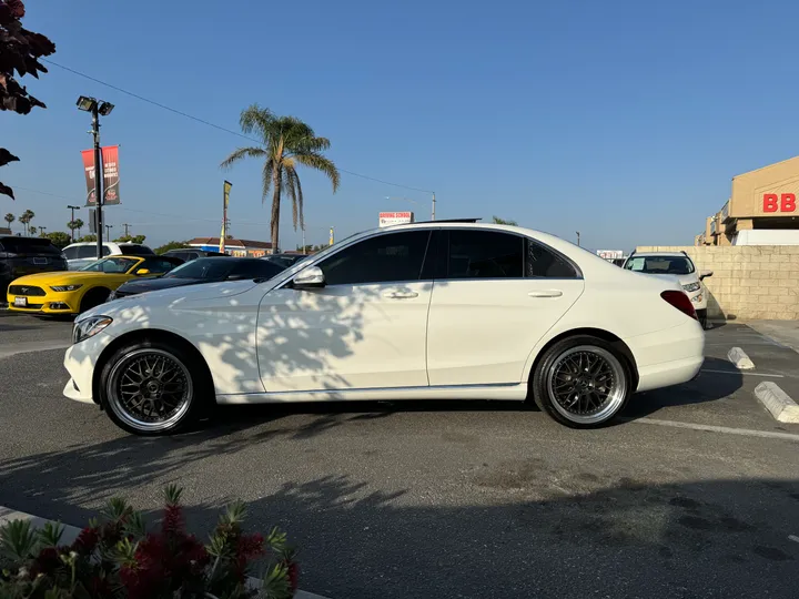 BLACK, 2015 MERCEDES-BENZ C-CLASS Image 5