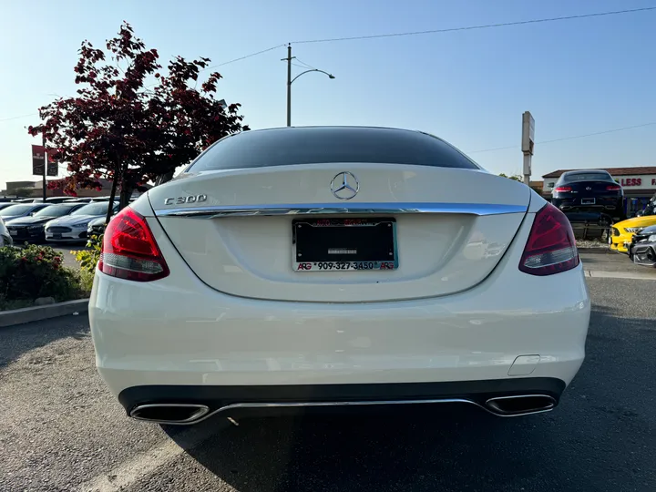 BLACK, 2015 MERCEDES-BENZ C-CLASS Image 7