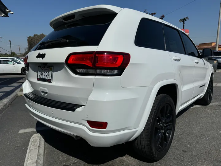 BLACK, 2019 JEEP GRAND CHEROKEE Image 6