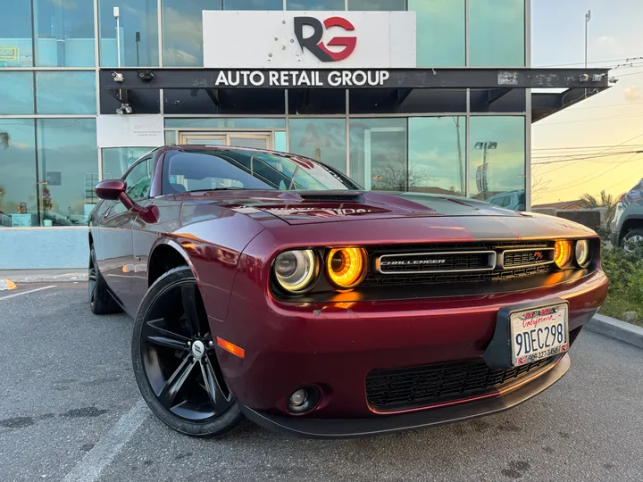 2018 DODGE CHALLENGER Image 1