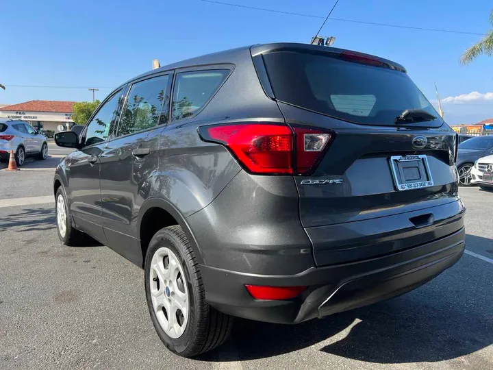 2019 FORD ESCAPE Image 6