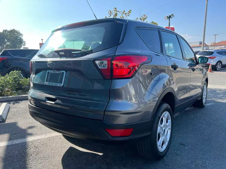 2019 FORD ESCAPE Image 8