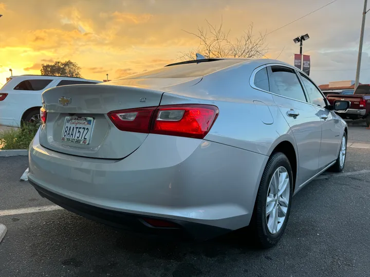 2018 CHEVROLET MALIBU Image 8