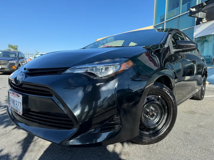 BLUE, 2019 TOYOTA COROLLA Image 3