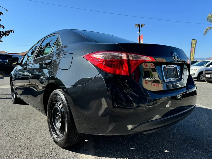 BLUE, 2019 TOYOTA COROLLA Image 6