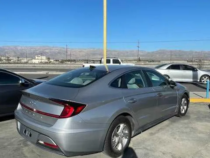 2021 HYUNDAI SONATA Image 2