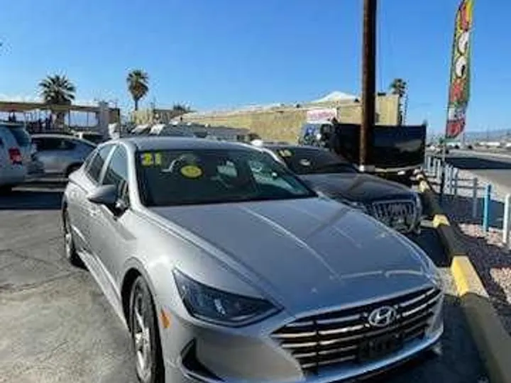 2021 HYUNDAI SONATA Image 1