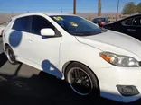 WHITE, 2009 TOYOTA MATRIX Thumnail Image 4