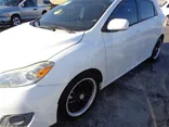 WHITE, 2009 TOYOTA MATRIX Thumnail Image 3