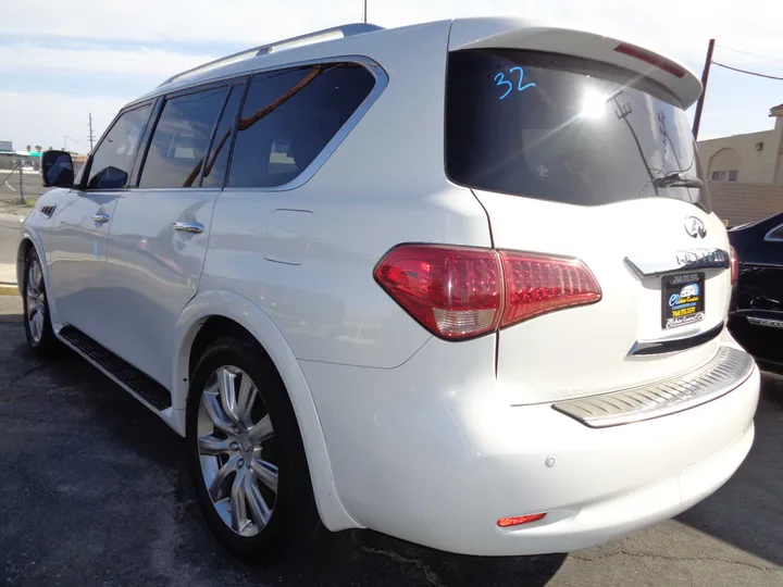 WHITE, 2011 INFINITI QX56 Image 8