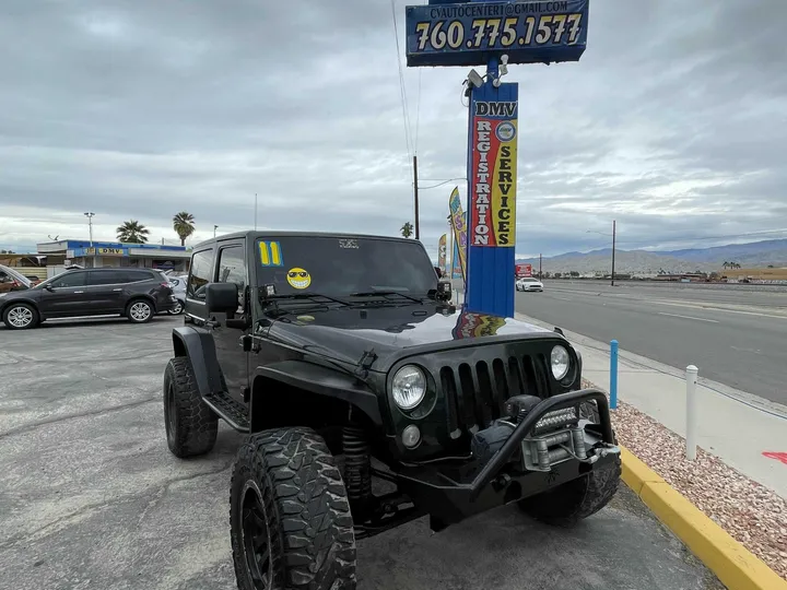 2011 JEEP WRANGLER Image 1